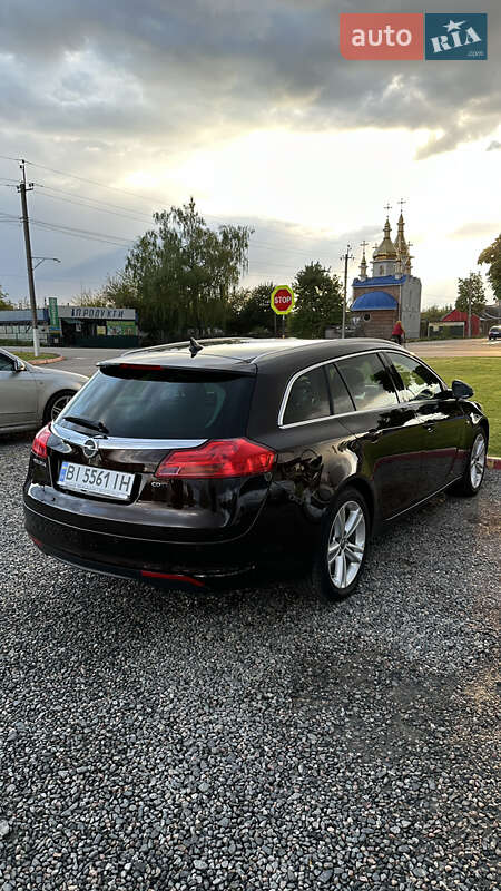 Универсал Opel Insignia 2012 в Гадяче