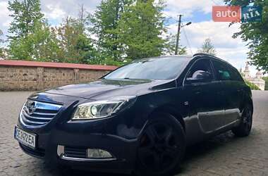 Універсал Opel Insignia 2010 в Чернівцях