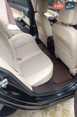 Универсал Opel Insignia 2012 в 