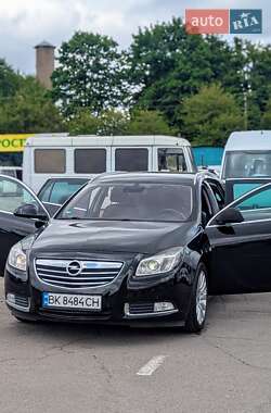 Универсал Opel Insignia 2011 в Ровно