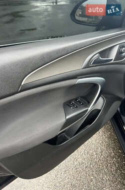 Универсал Opel Insignia 2011 в 