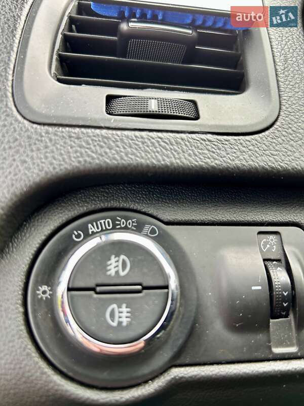 Універсал Opel Insignia 2016 в Харкові
