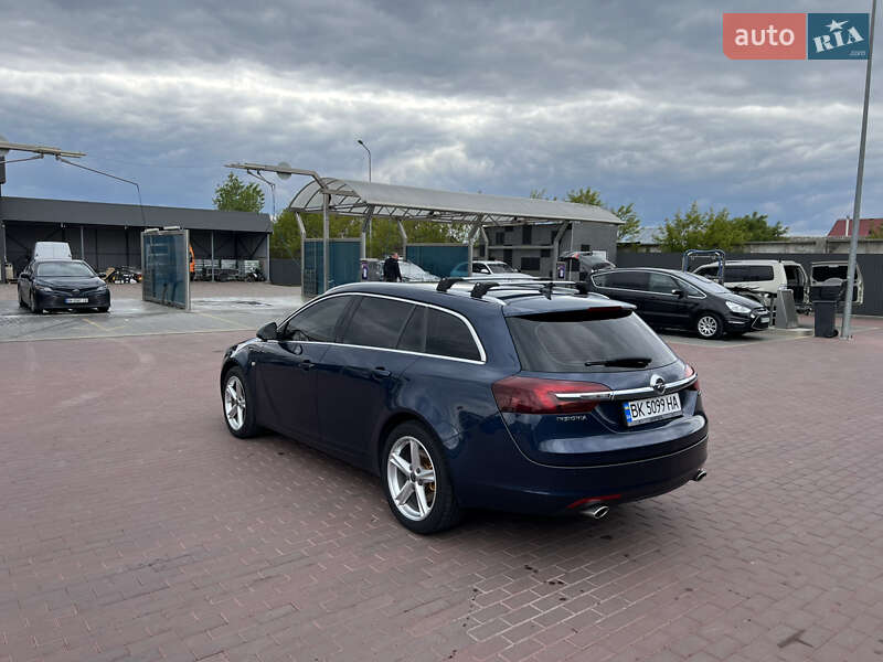 Універсал Opel Insignia 2014 в Рівному