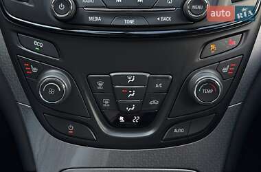 Седан Opel Insignia 2014 в 