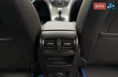 Седан Opel Insignia 2014 в 