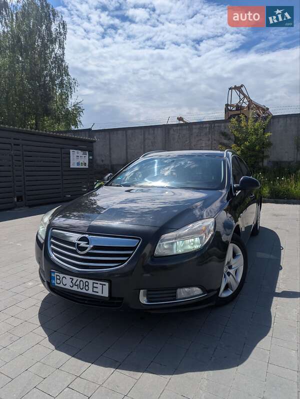 Універсал Opel Insignia 2011 в Львові