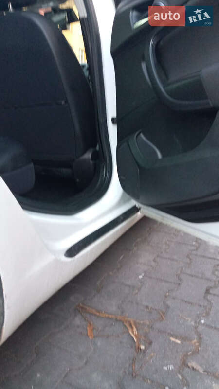 Седан Opel Insignia 2009 в Ивано-Франковске фото 12 Седан Opel Insignia 2009 в Ивано-Франковске