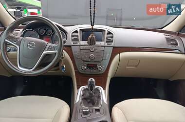 Универсал Opel Insignia 2009 в 