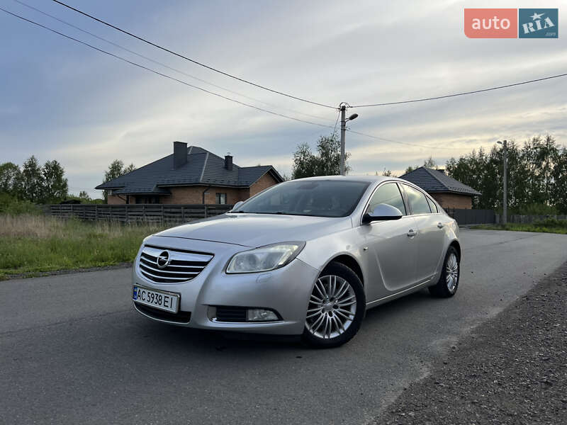 Седан Opel Insignia 2009 в Ковелі