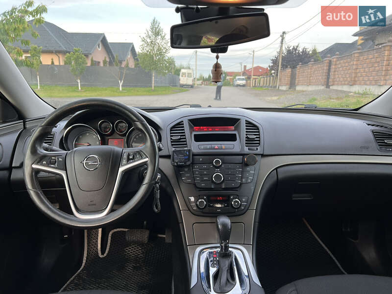 Седан Opel Insignia 2009 в Ковелі