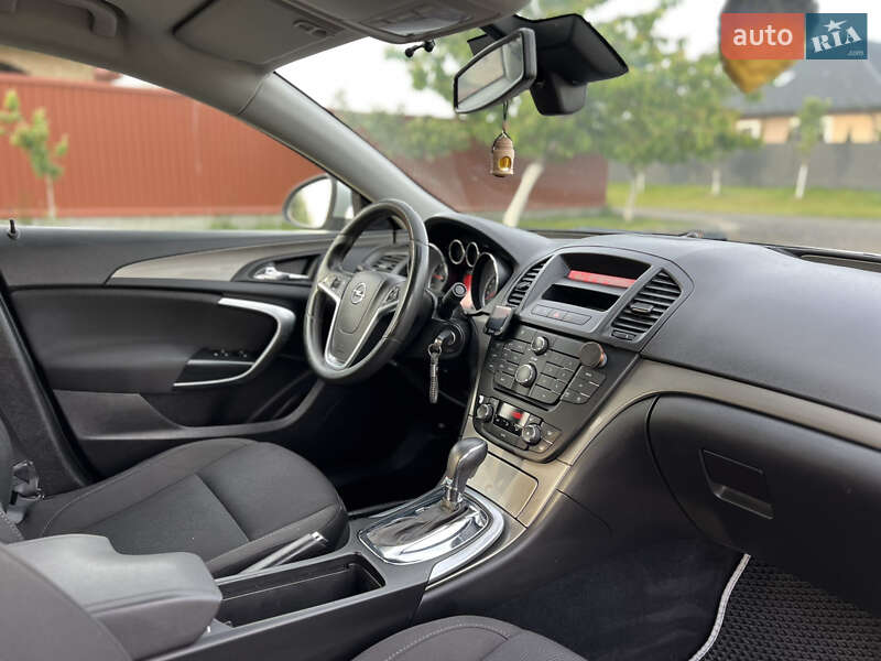 Седан Opel Insignia 2009 в Ковелі
