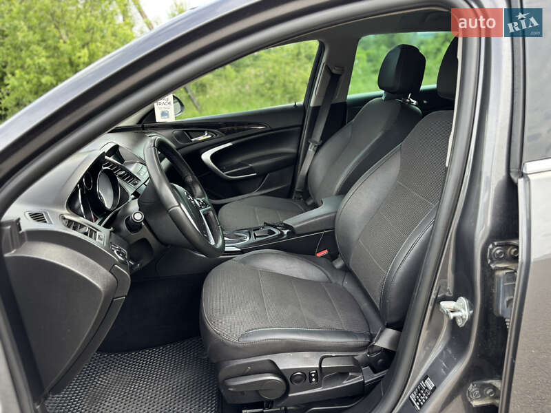 Універсал Opel Insignia 2012 в Хусті