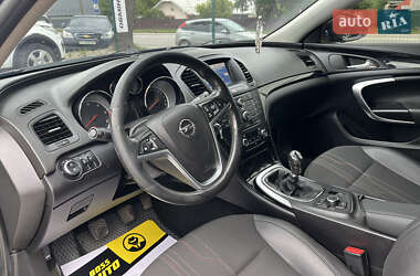 Универсал Opel Insignia 2012 в 