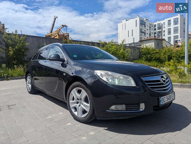 Opel Insignia 2011