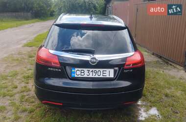 Универсал Opel Insignia 2012 в 