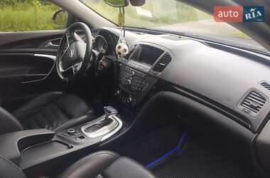 Универсал Opel Insignia 2012 в 