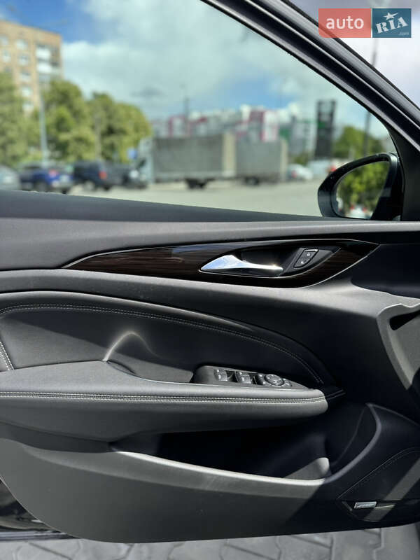 Ліфтбек Opel Insignia 2019 в Луцьку
