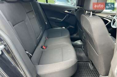 Універсал Opel Insignia 2012 в 