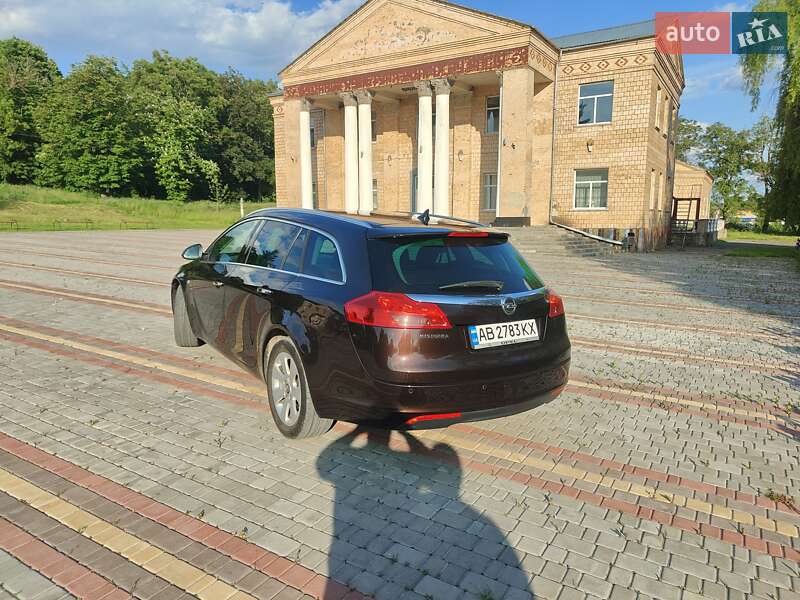 Универсал Opel Insignia 2011 в Теплике