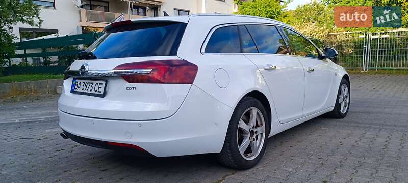 Універсал Opel Insignia 2015 в Гайвороні