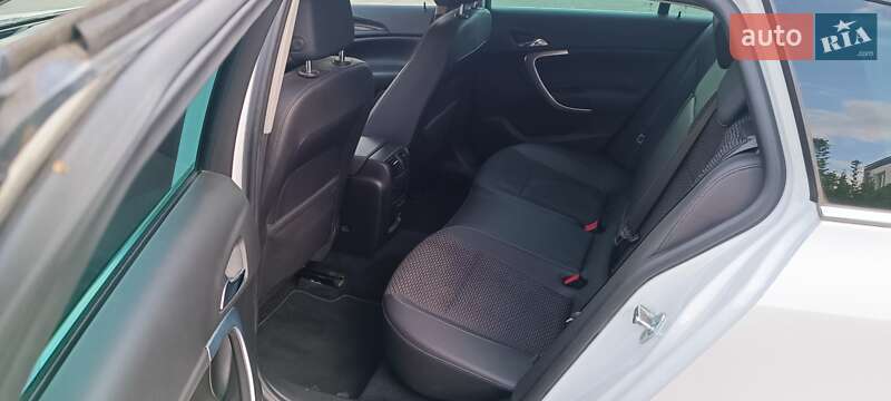 Універсал Opel Insignia 2015 в Гайвороні