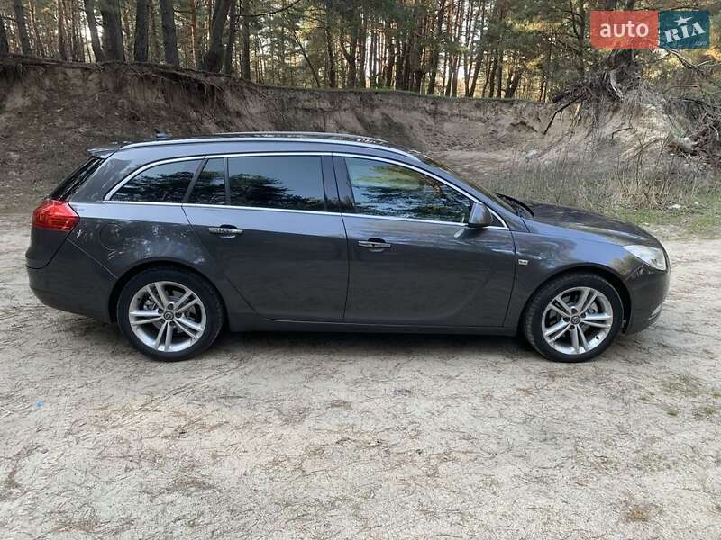Універсал Opel Insignia 2010 в Кременчуці