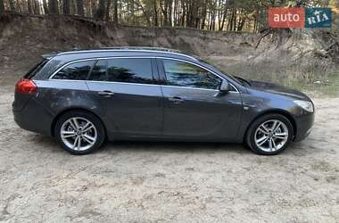 Универсал Opel Insignia 2010 в 