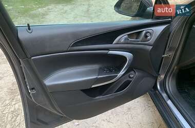 Универсал Opel Insignia 2010 в 