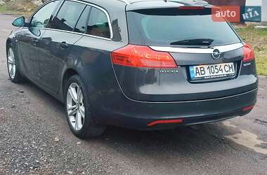 Универсал Opel Insignia 2013 в 