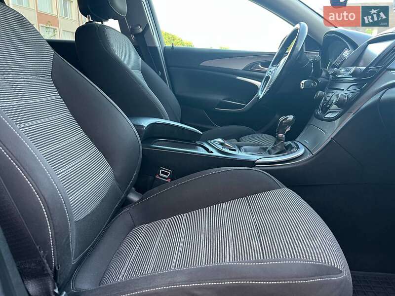 Універсал Opel Insignia 2014 в Гайсину