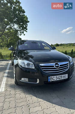 Универсал Opel Insignia 2012 в 