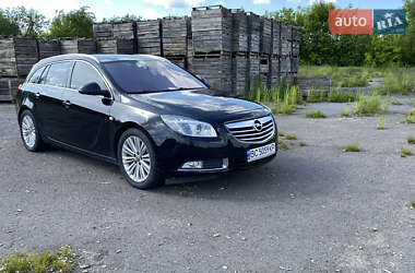 Універсал Opel Insignia 2011 в Золочеві
