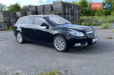Універсал Opel Insignia 2011 в Золочеві