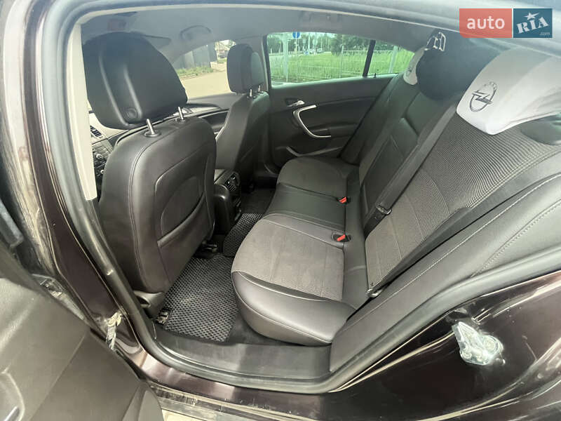 Лифтбек Opel Insignia 2011 в Сумах