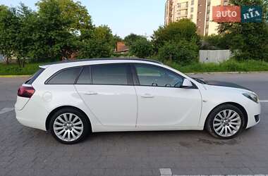 Универсал Opel Insignia 2015 в 