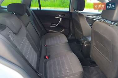 Универсал Opel Insignia 2015 в 