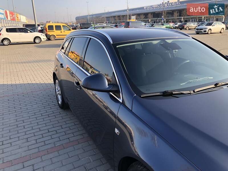 Універсал Opel Insignia 2010 в Львові