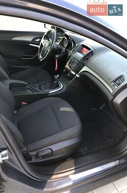 Універсал Opel Insignia 2010 в 