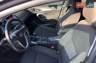Універсал Opel Insignia 2010 в 