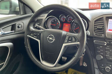Универсал Opel Insignia 2010 в 