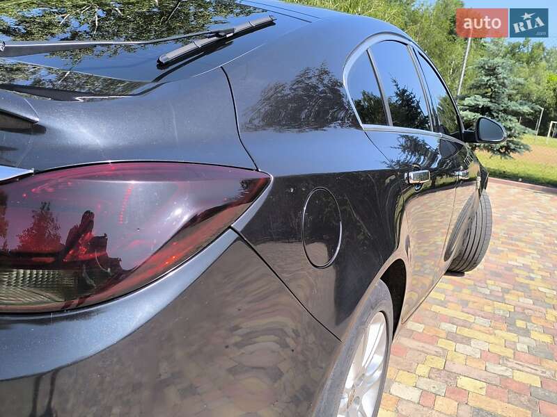 Ліфтбек Opel Insignia 2010 в Миргороді