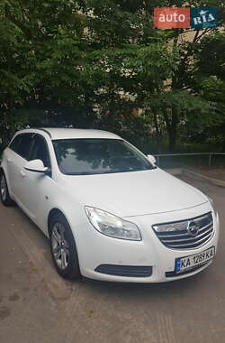 Универсал Opel Insignia 2012 в 