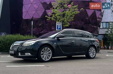 Универсал Opel Insignia 2013 в 