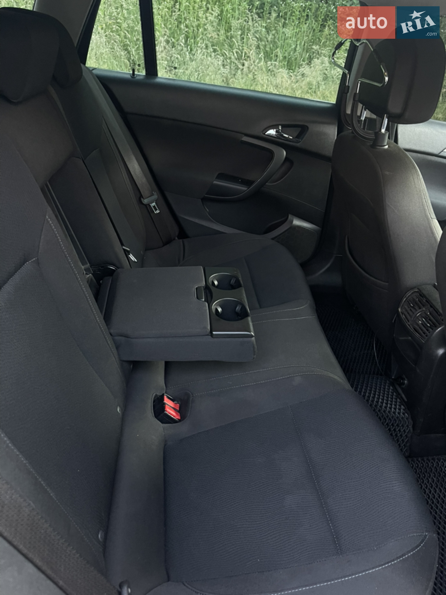 2010 Opel Insignia - мініатюра 10