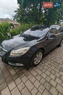 Универсал Opel Insignia 2012 в 