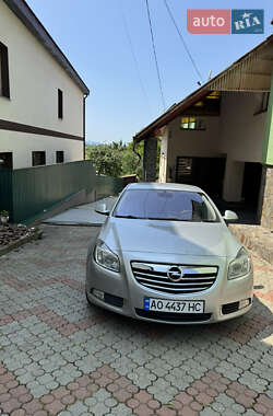 Ліфтбек Opel Insignia 2010 в Тячеві