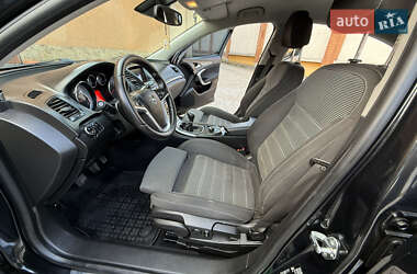 Лифтбек Opel Insignia 2010 в 