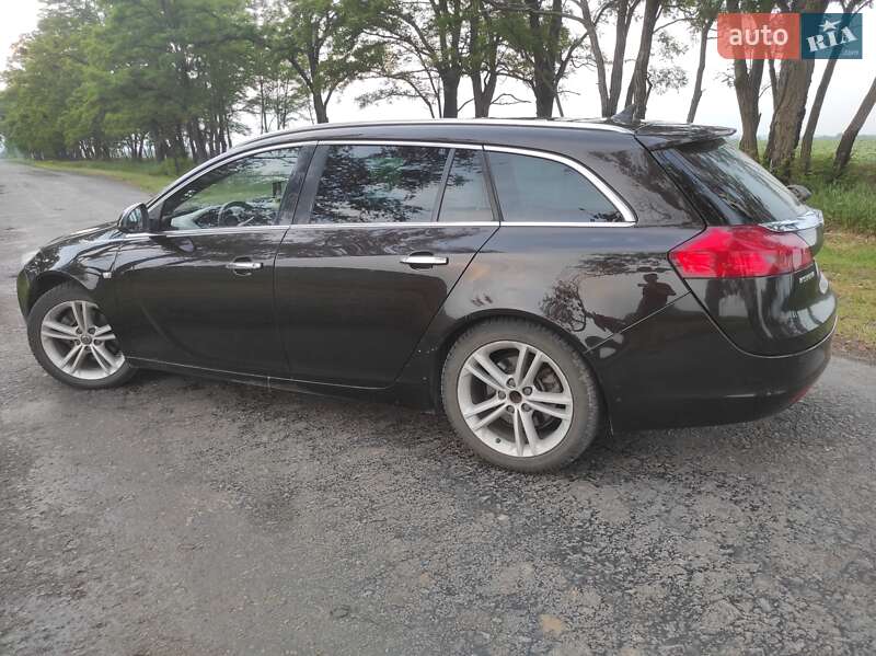 Універсал Opel Insignia 2010 в Сумах