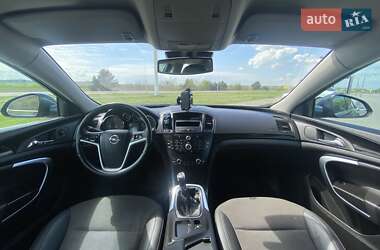 Седан Opel Insignia 2009 в 
