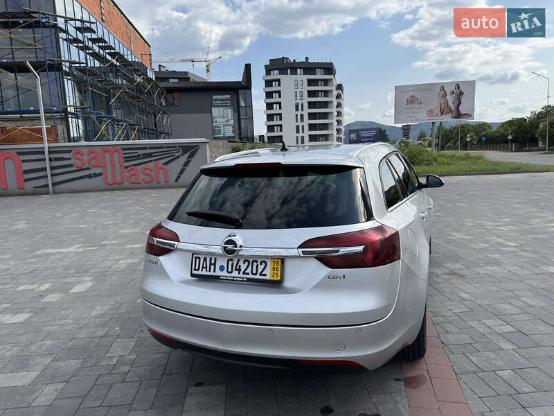 Универсал Opel Insignia 2015 в Хусте